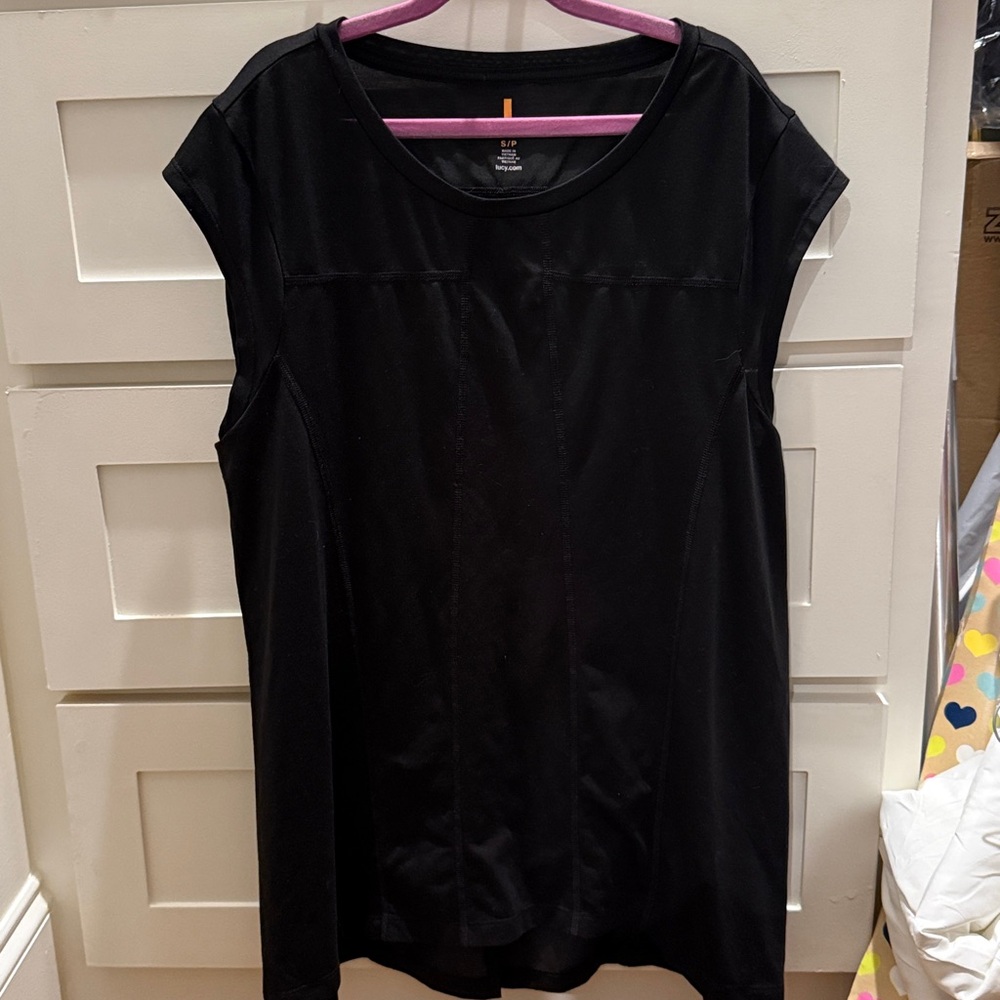 LUCY ACTIVE WEAR Black Tee